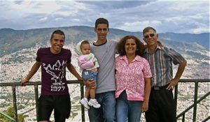 6136_204552440386_815240386_7498288_59337_n